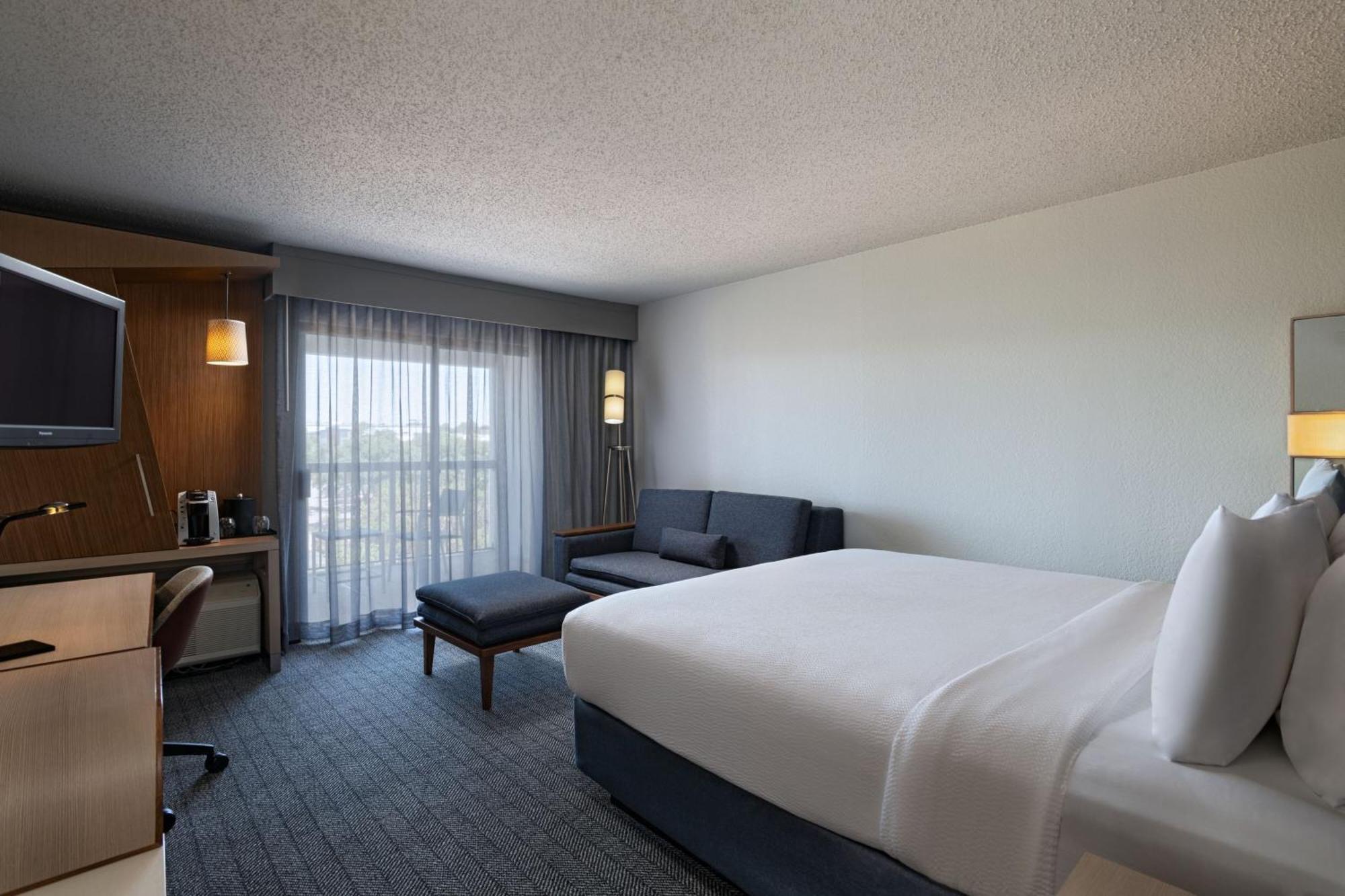 Hotel Courtyard By Marriott Austin The Domain Area Extérieur photo