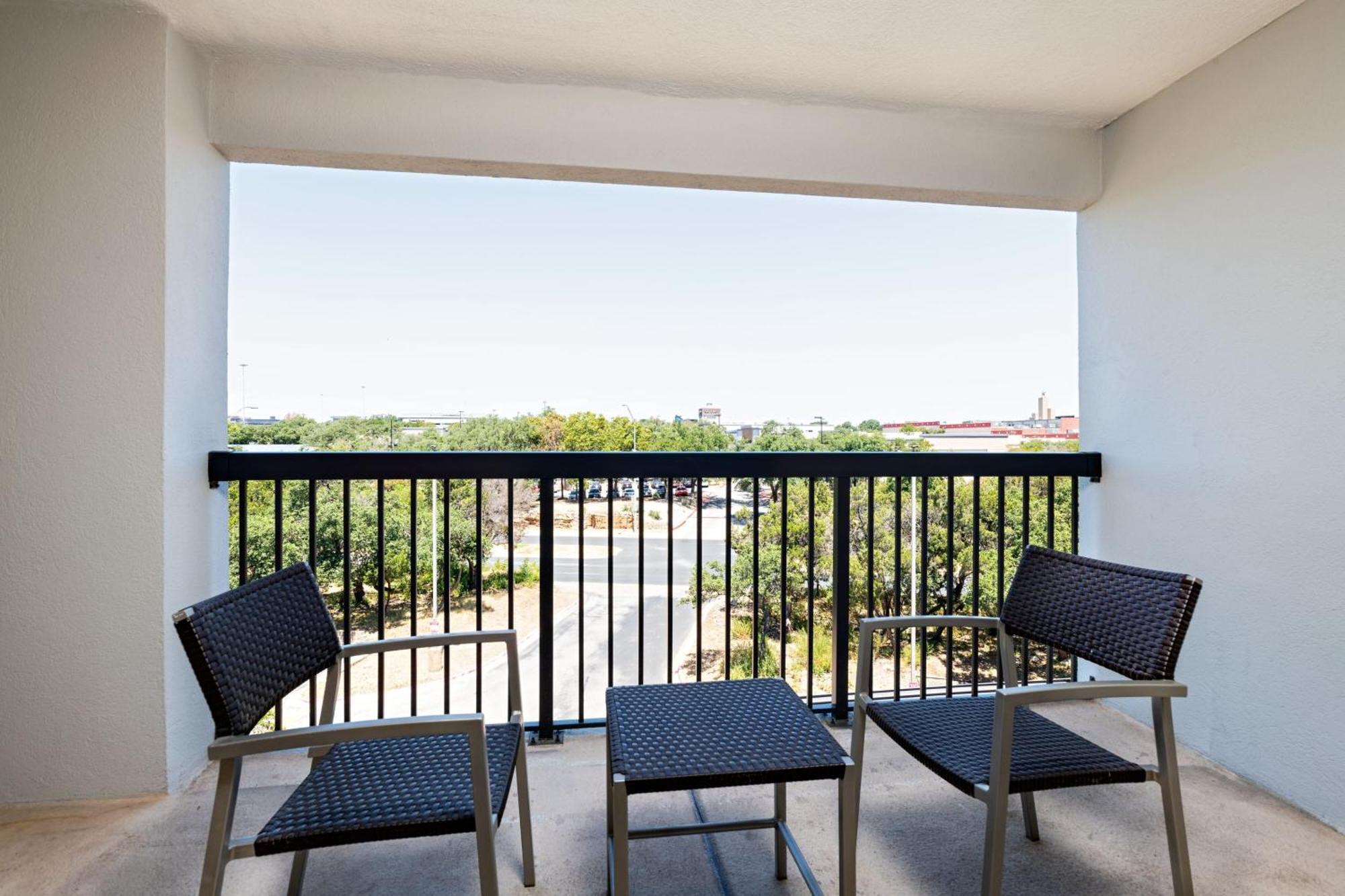 Hotel Courtyard By Marriott Austin The Domain Area Extérieur photo